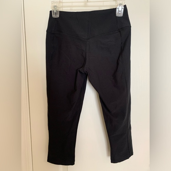 🖤 Nike Women’s Black Crop Dri-Fit Leggings Recycled Material - Size Small - GUC - Picture 2 of 5